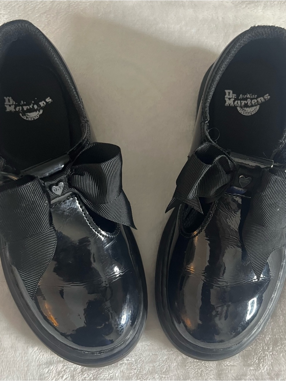 Dr. Martens Juniors Polley ll Bow Black Patent Leather Mary Jane Shoes Sz 1